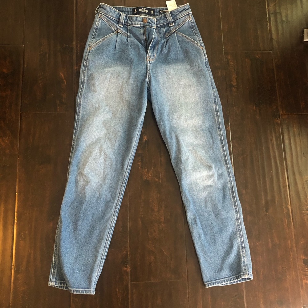 Hollister Medium-Washed Jeans